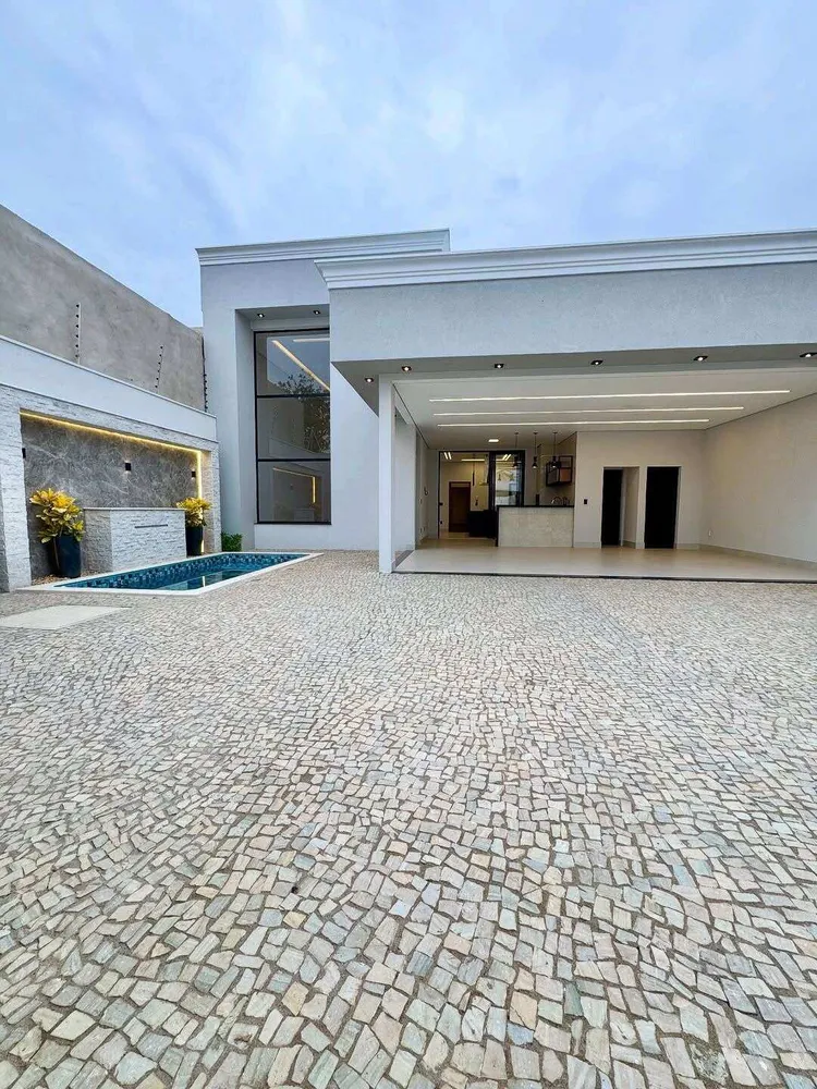 Casa, 3 quartos, 200 m² - Foto 1