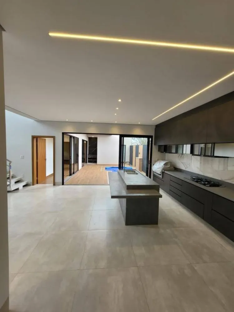 Casa, 4 quartos, 256 m² - Foto 2