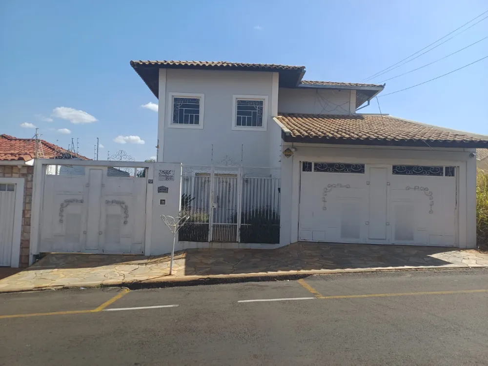 Sobrado, 4 quartos, 327 m² - Foto 1