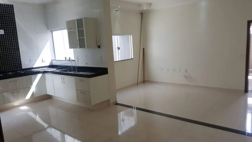 Casa, 3 quartos, 140 m² - Foto 2