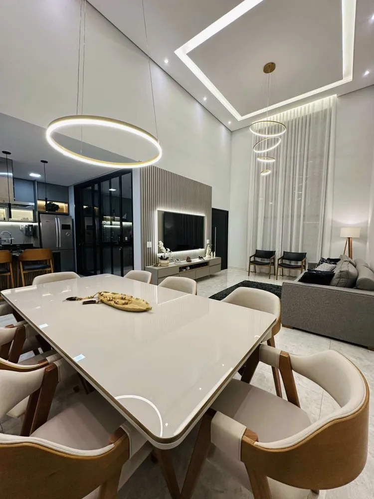 Casa, 3 quartos, 171 m² - Foto 1