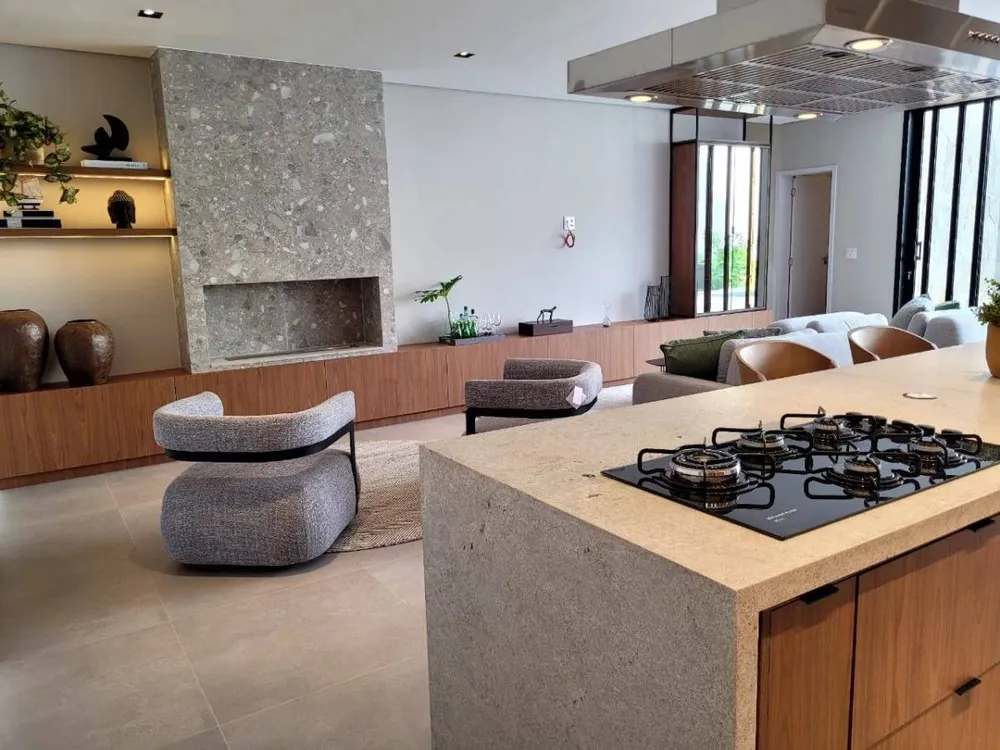Casa, 4 quartos, 300 m² - Foto 1