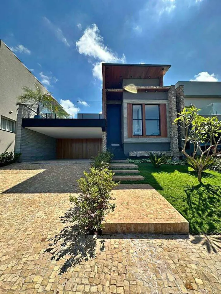 Casa, 4 quartos, 272 m² - Foto 1
