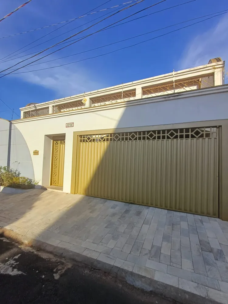 Sobrado, 4 quartos, 228 m² - Foto 1