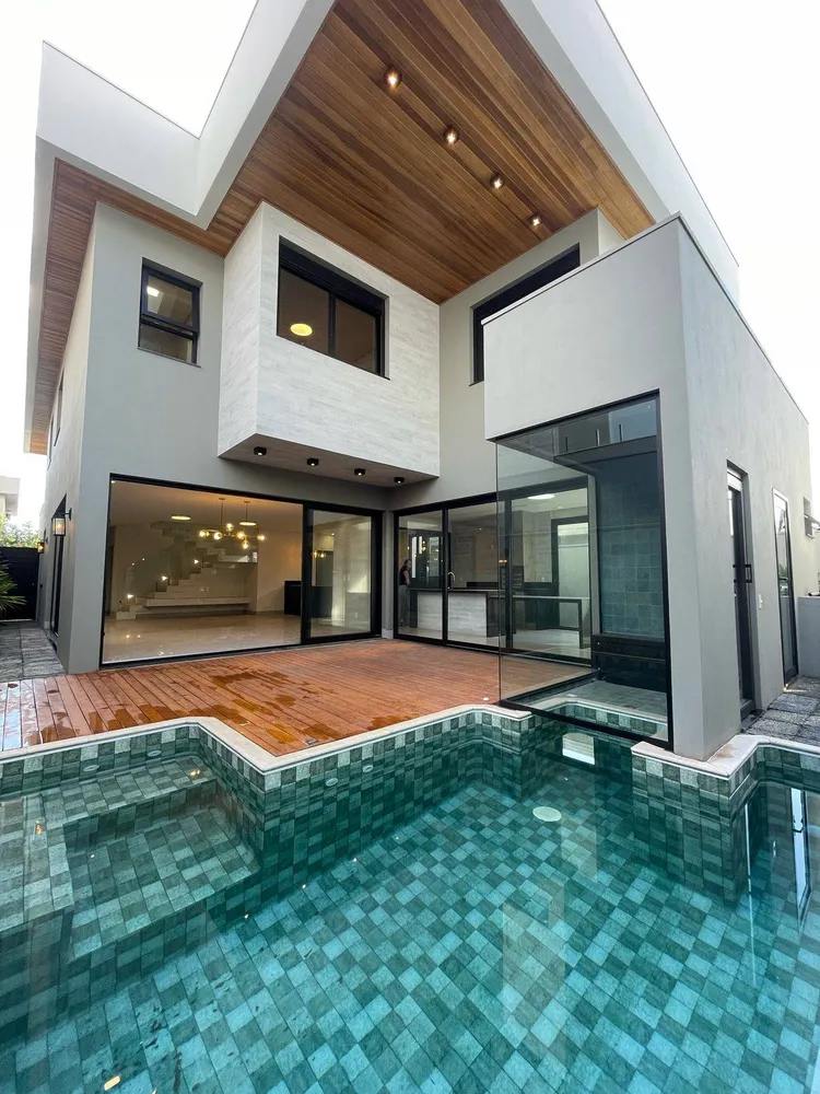 Casa, 3 quartos, 343 m² - Foto 1