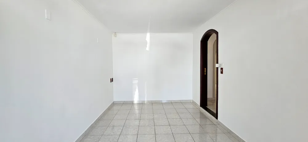 Casa, 1 quarto, 181 m² - Foto 2