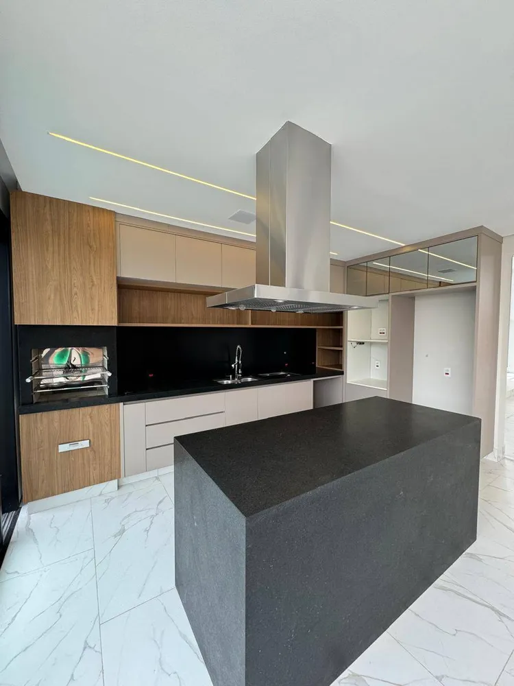 Casa, 4 quartos, 275 m² - Foto 3