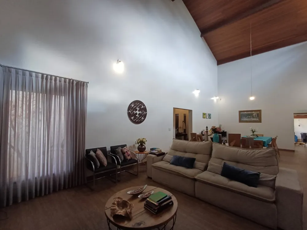 Casa, 4 quartos, 199 m² - Foto 2