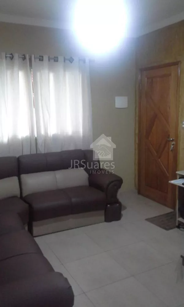 Casa à venda com 2 quartos, 80m² - Foto 1