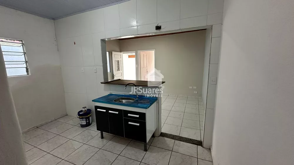 Casa à venda com 2 quartos, 60m² - Foto 3