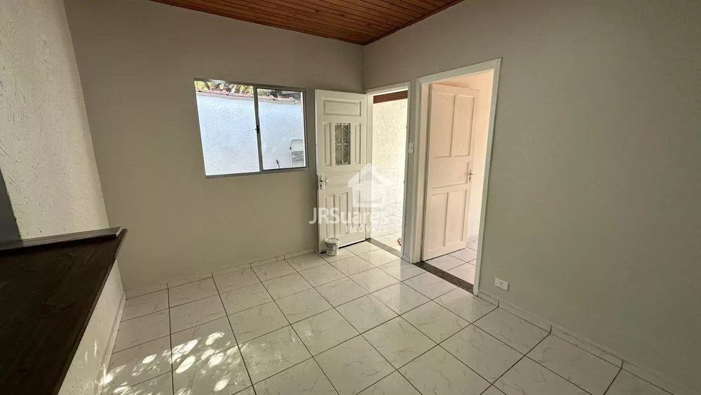 Casa à venda com 2 quartos, 60m² - Foto 1