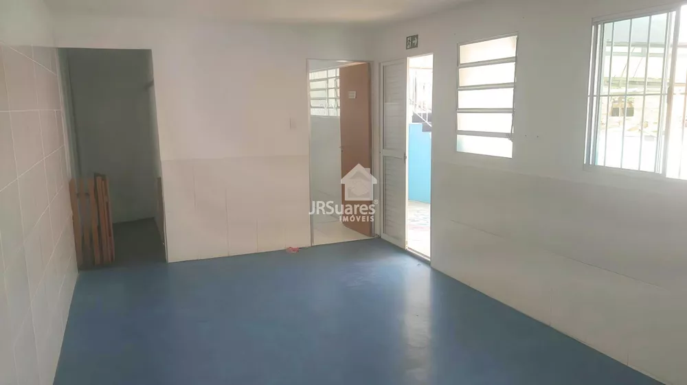 Casa para alugar com 5 quartos, 333m² - Foto 8