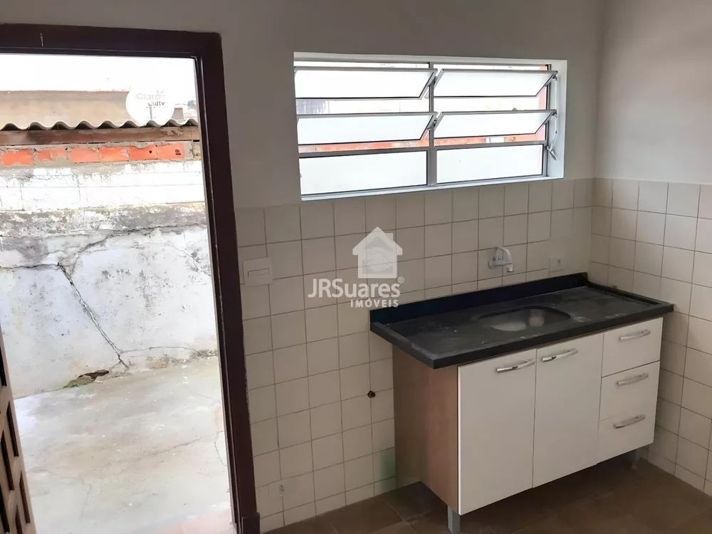 Casa para alugar com 1 quarto, 48m² - Foto 1