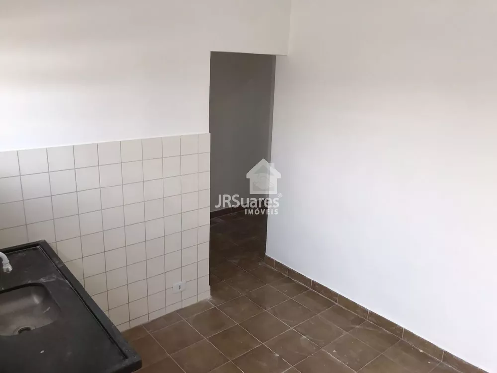 Casa para alugar com 1 quarto, 48m² - Foto 3