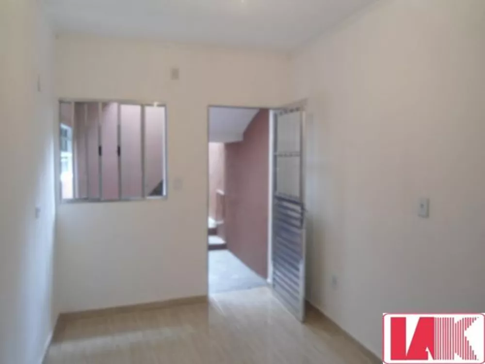 Casa para alugar com 1 quarto, 48m² - Foto 11