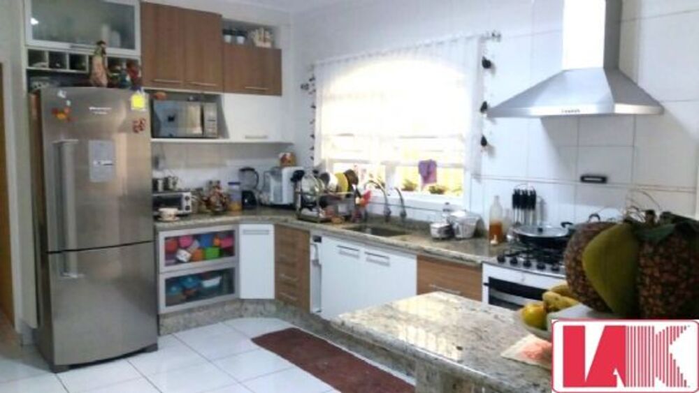 Casa, 1 quarto, 180 m² - Foto 1