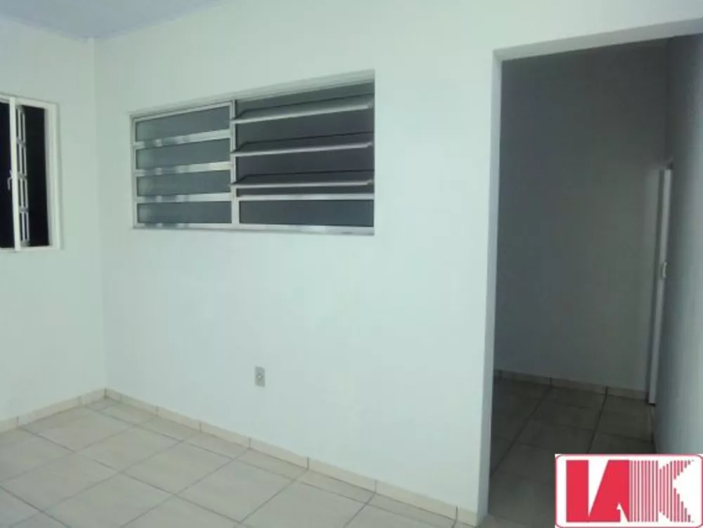 Casa para alugar com 1 quarto, 40m² - Foto 12