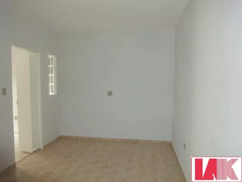 Casa para alugar com 1 quarto, 40m² - Foto 4