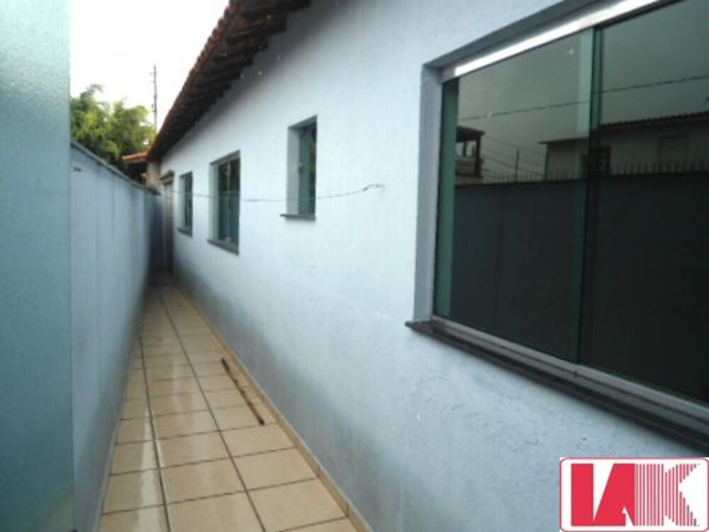 Casa, 3 quartos, 214 m² - Foto 2