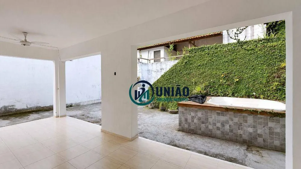 Casa, 3 quartos, 300 m² - Foto 13