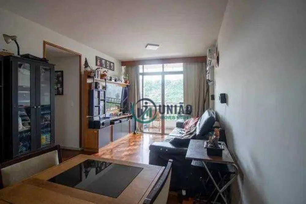 Apartamento à venda com 3 quartos, 98m² - Foto 1