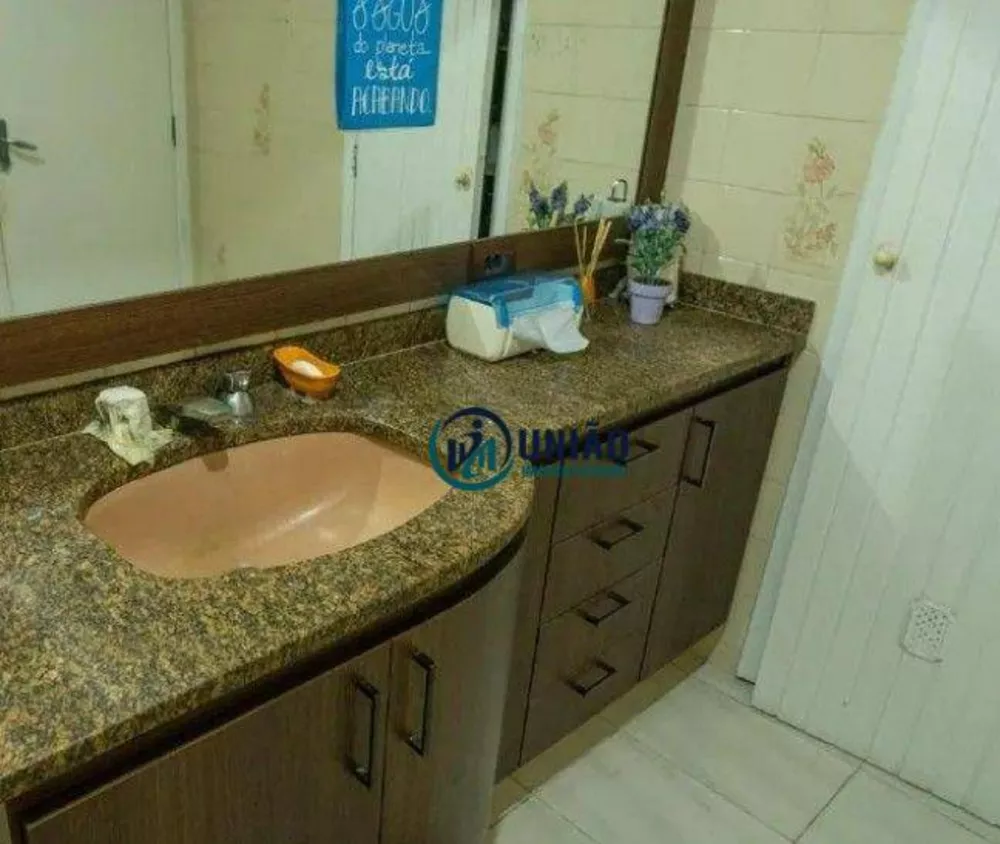Casa, 4 quartos, 198 m² - Foto 3