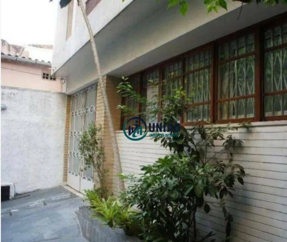 Casa, 4 quartos, 198 m² - Foto 1