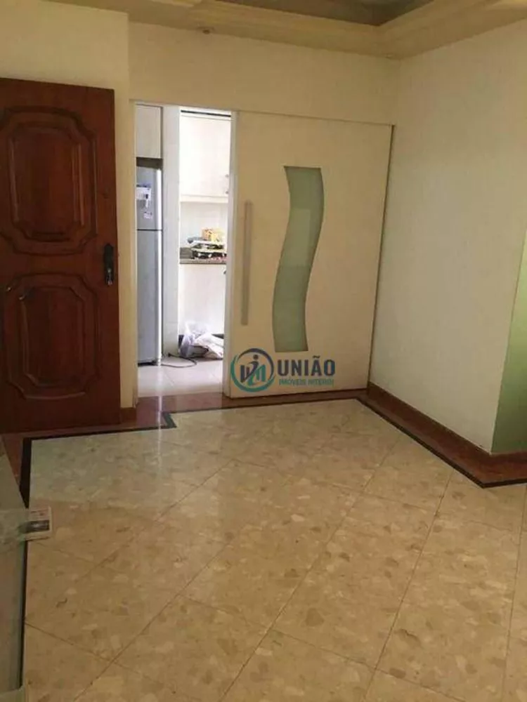 Apartamento à venda com 3 quartos, 109m² - Foto 3