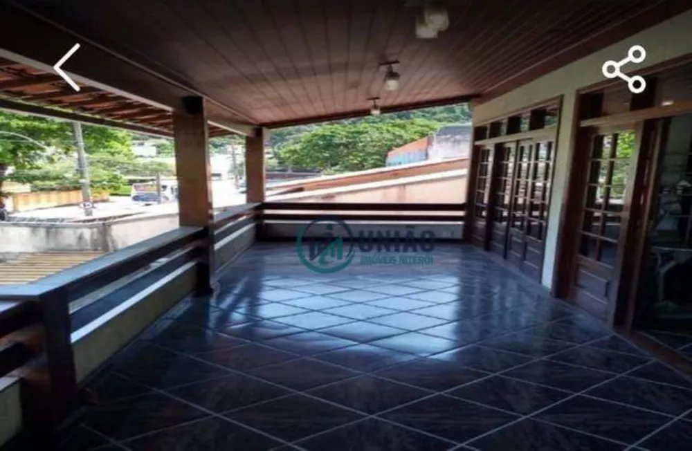 Casa à venda com 5 quartos, 360m² - Foto 4