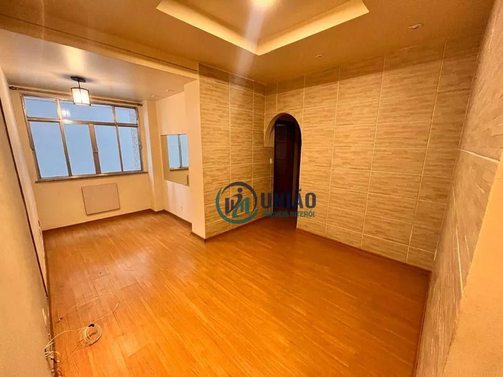 Apartamento à venda com 1 quarto, 45m² - Foto 1