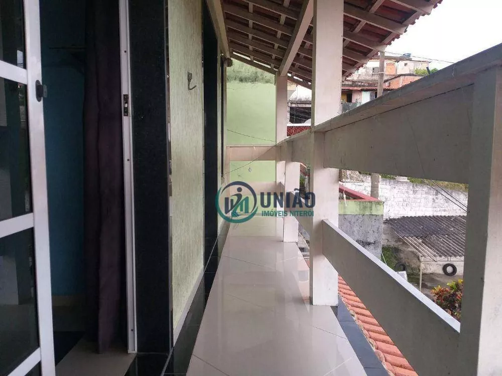 Casa à venda com 2 quartos, 200m² - Foto 4