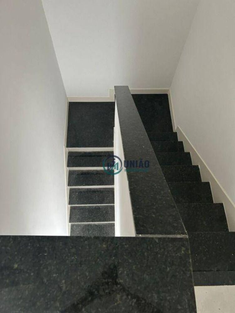 Casa à venda com 3 quartos, 121m² - Foto 9