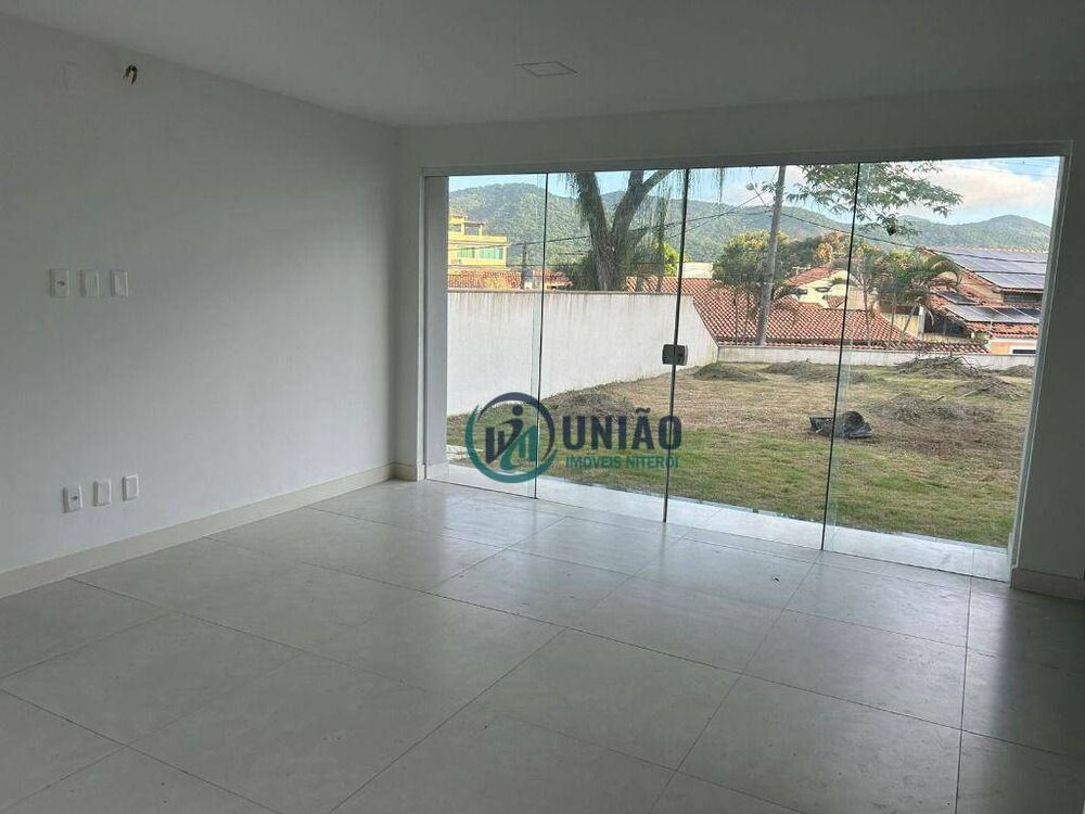 Casa à venda com 3 quartos, 121m² - Foto 2