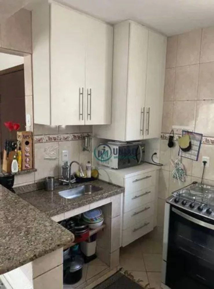 Apartamento à venda com 2 quartos, 45m² - Foto 3