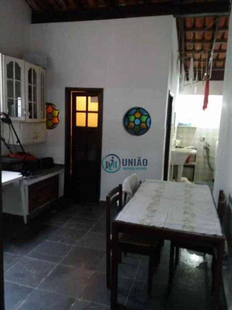 Casa à venda com 3 quartos, 160m² - Foto 3