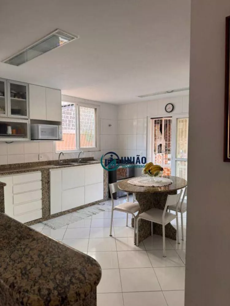 Casa, 3 quartos, 225 m² - Foto 28