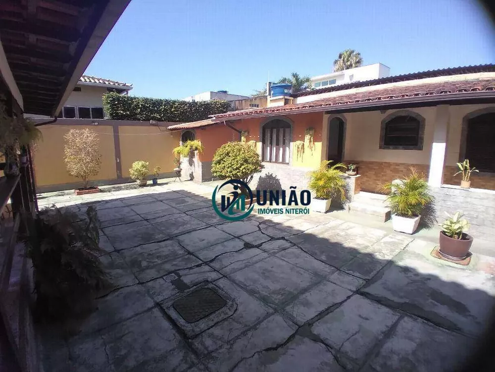 Casa, 4 quartos, 250 m² - Foto 3