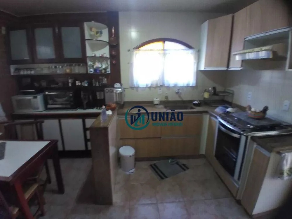 Casa, 4 quartos, 250 m² - Foto 19