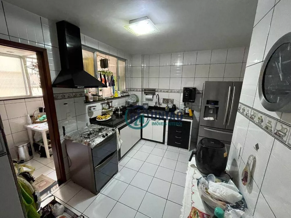 Apartamento à venda com 3 quartos, 90m² - Foto 2