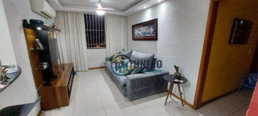 Apartamento à venda com 2 quartos, 65m² - Foto 2