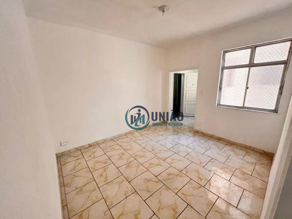 Apartamento à venda com 2 quartos, 74m² - Foto 4