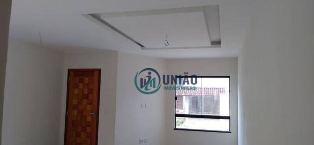 Casa à venda com 4 quartos, 150m² - Foto 2