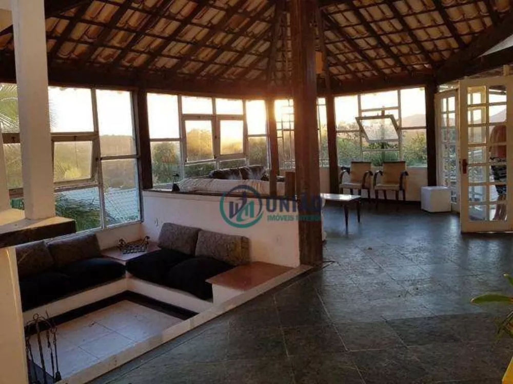 Casa de Condomínio à venda com 3 quartos, 500m² - Foto 3