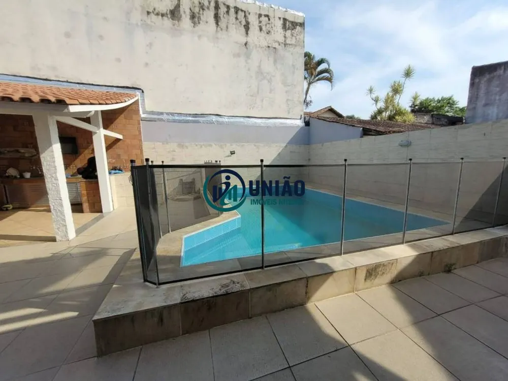 Casa, 5 quartos, 218 m² - Foto 4