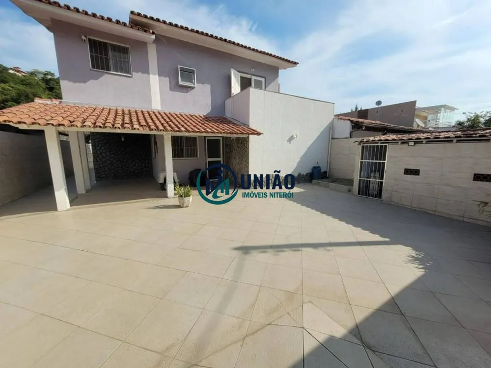Casa, 5 quartos, 218 m² - Foto 9
