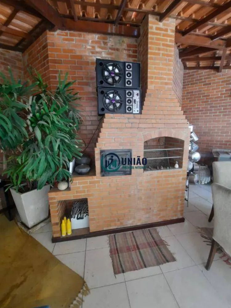 Casa, 5 quartos, 330 m² - Foto 1