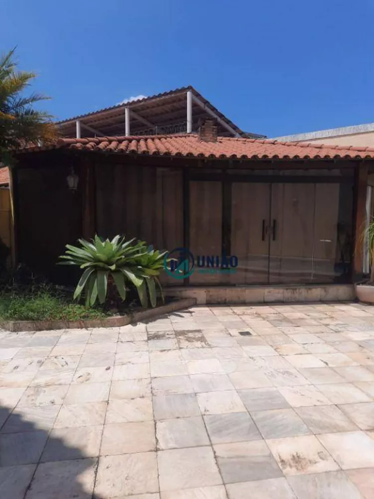 Casa, 5 quartos, 330 m² - Foto 11