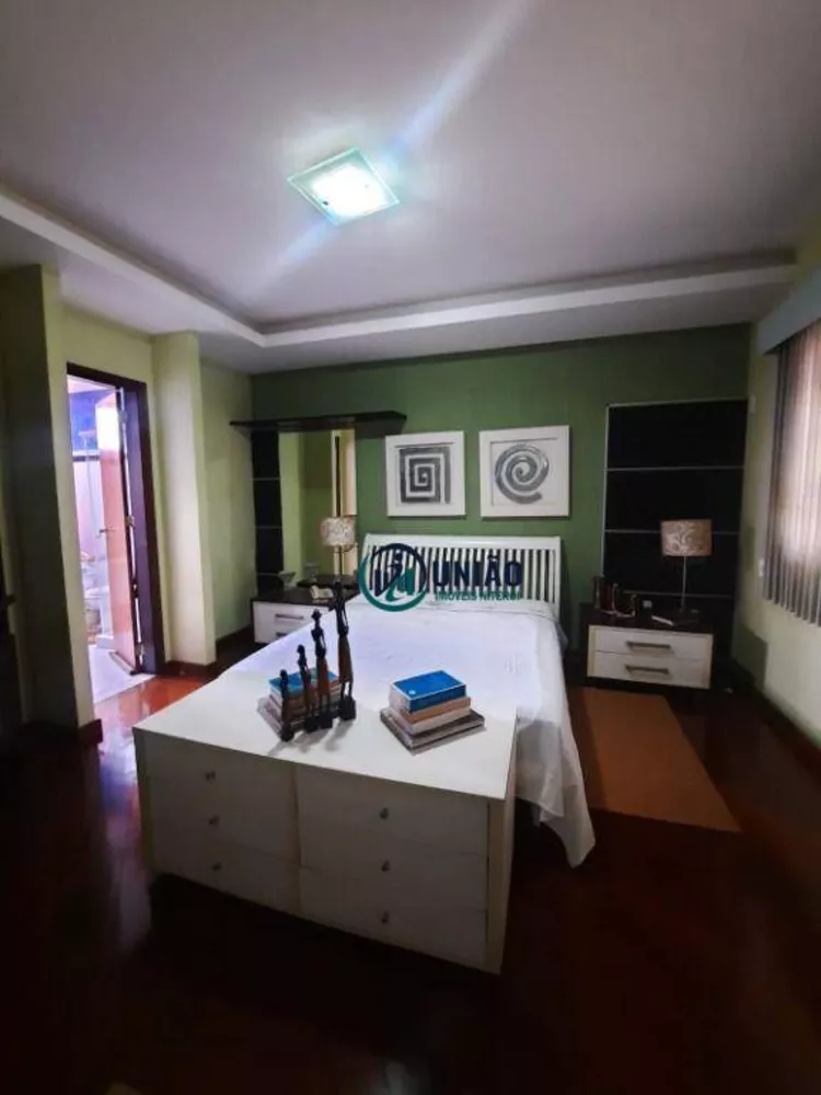 Casa, 5 quartos, 330 m² - Foto 13