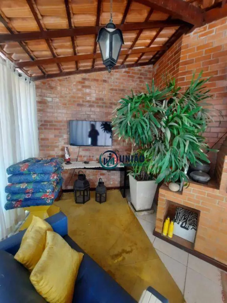 Casa, 5 quartos, 330 m² - Foto 4