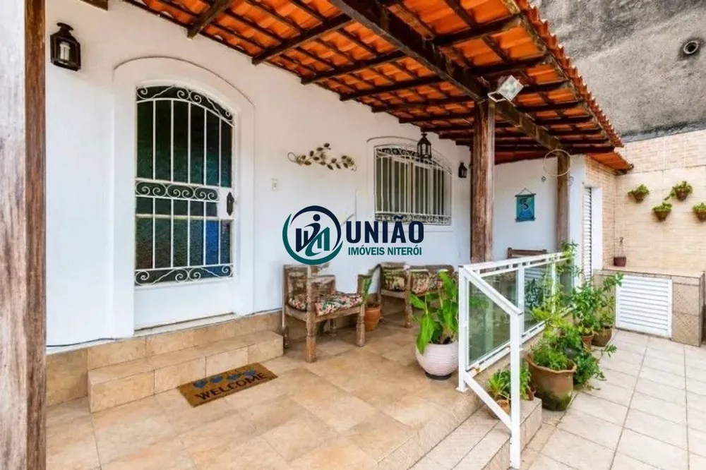 Casa, 4 quartos, 198 m² - Foto 2